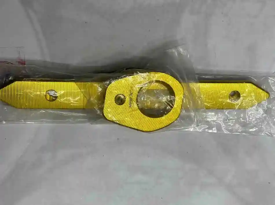 قاعدة واقي حرارة العادم NMAX - الإكسسوارات - عادي – تثبت واقي حرارة العادم على دراجة NMAX، وتحمي الراكب والأجزاء من الحرارة.