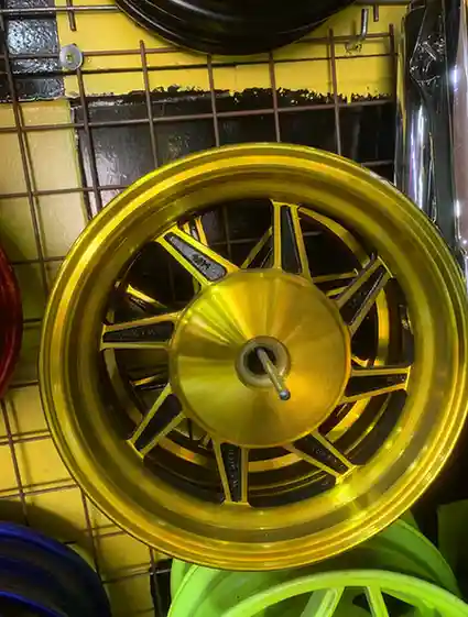 جنط نوع 1 v150 - الإكسسوارات - عادي – الجزء المعدني الدائري الذي يُركب عليه الإطار ويساعد في تثبيته على الدراجة الناري...