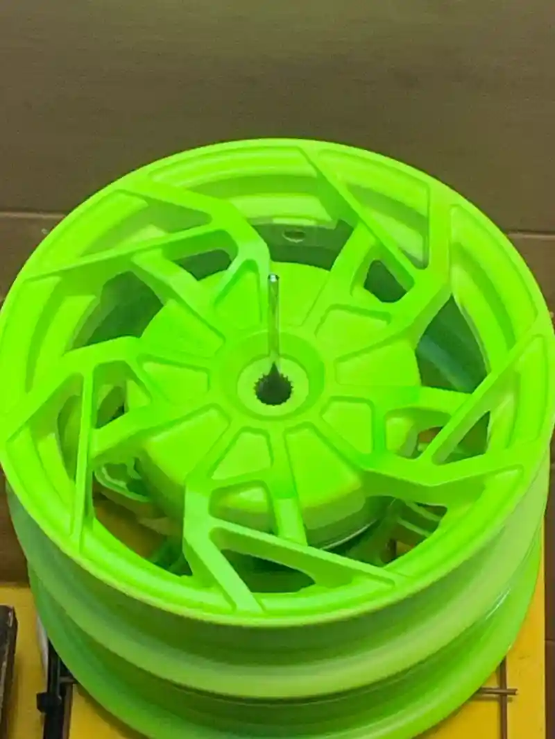 جنط نوع 4 v150 - الإكسسوارات - عادي – الجزء المعدني الدائري الذي يُركب عليه الإطار ويساعد في تثبيته على الدراجة الناري...