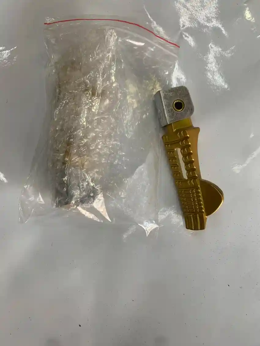 مسند قدم - الإكسسوارات - عادي – مسند يُركب على الدراجة النارية لتوفير مكان مريح لقدمي السائق أو الراكب أثناء الق...