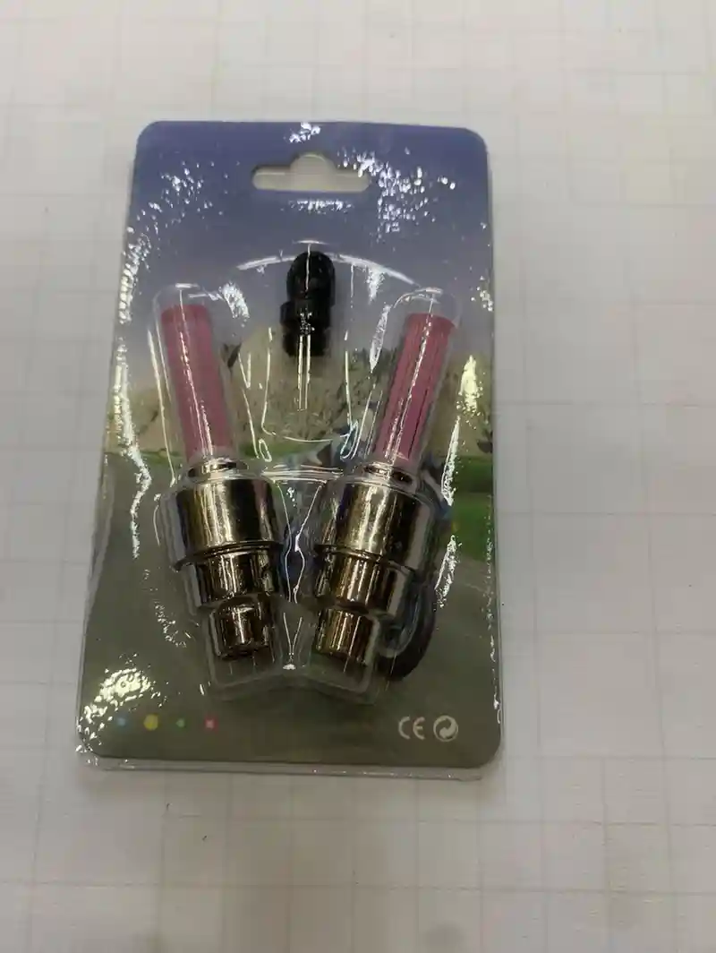 أضواء صمام الإطارات - الإكسسوارات - اقتصادي – تُستخدم هذه الأضواء في عجلات الدراجات، والدراجات النارية، والسيارات.
تضيء تلقائي...