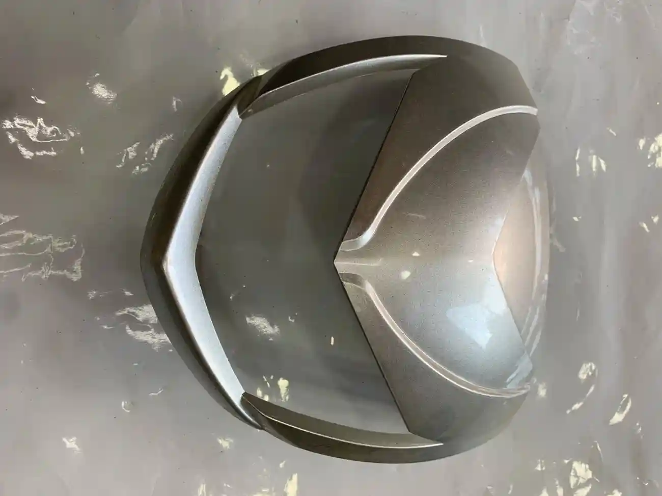 غطاء راس sweet - الإكسسوارات - عادي – الواجهة الأمامية هي الغلاف الخارجي الذي يغطي مقدمة الدراجة النارية، وتُصمم لتحسي...