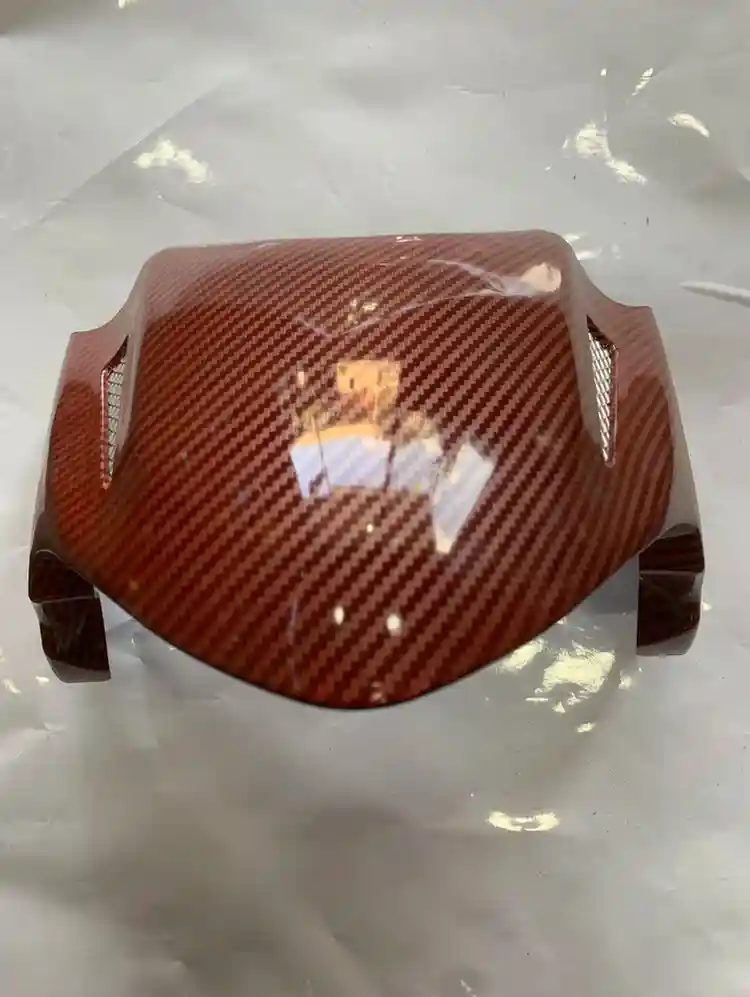 واجهات امامية - الإكسسوارات - عادي – الواجهة الأمامية هي الغلاف الخارجي الذي يغطي مقدمة الدراجة النارية، وتُصمم لتحسي...