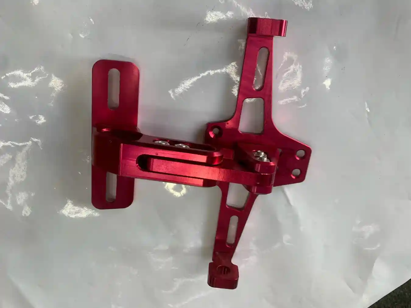 حامل لوحة أرقام - الإكسسوارات - جودة جيدة – حامل لوحة أرقام الدراجة النارية يثبت لوحة الأرقام بشكل آمن، مع الحفاظ على وضوحها...