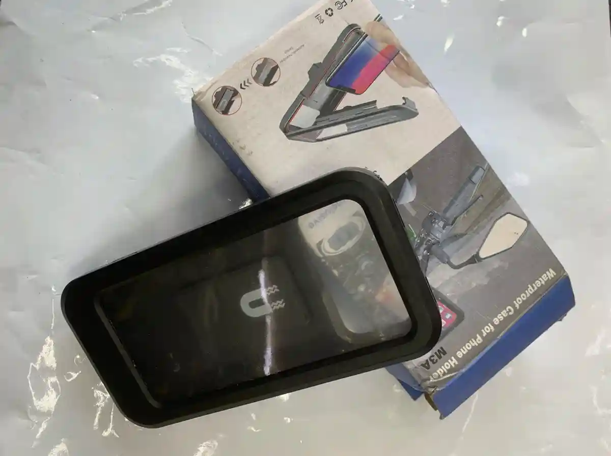 حامل هاتف مقاوم للماء - الإكسسوارات - جودة جيدة – حامل الهاتف المقاوم للماء يحمي الهاتف الذكي من المطر والرش أثناء القيادة، مما يت...