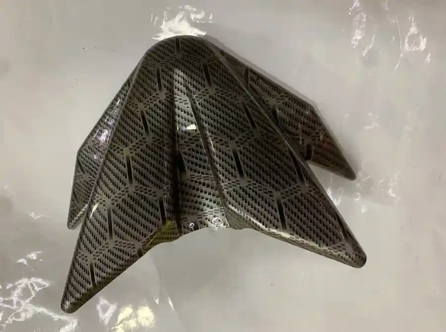 تاج - الهيكل والإطار - عادي – قطعة تُركب على الموتوسيكل من نوع سويت أو V150 لإكمال الشكل الخارجي أو التثبيت.