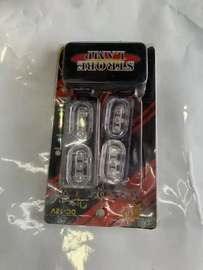 أضواء وميض LED - الإضاءة - عادي – أضواء LED تُصدر وميض سريع لتوفير رؤية أفضل أو للزينة على الموتوسيكل.