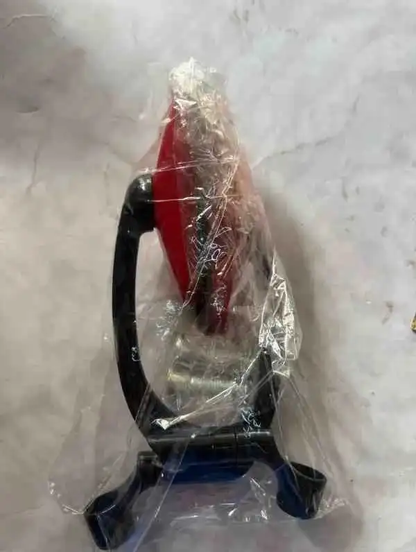 مراية الدراجة - المقابض والمرايا - عادي – مرآة الدراجة توفر رؤية خلفية واضحة، مما يزيد من الأمان أثناء القيادة. قوية وقابل...