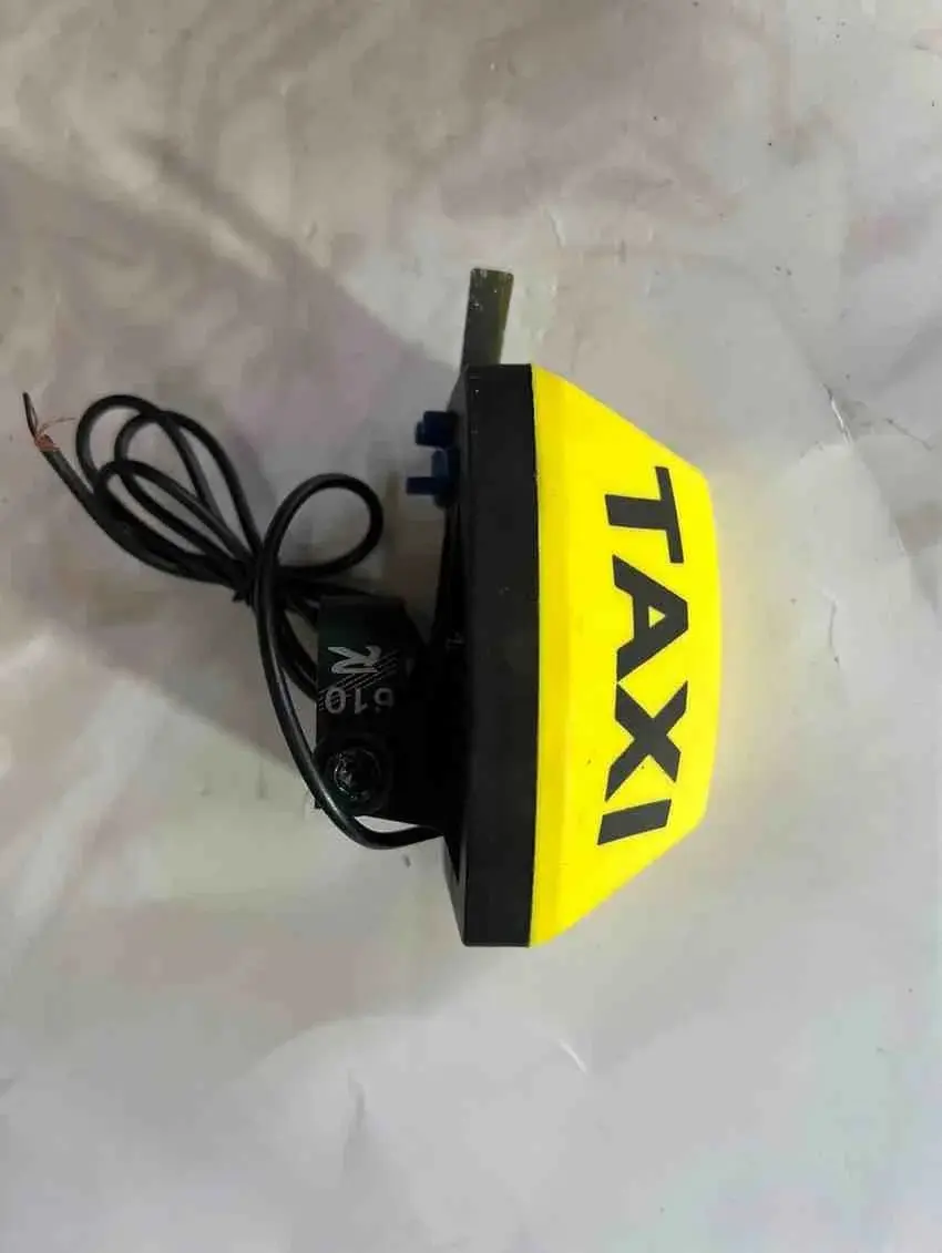 مشغل MP3 بشكل إشارة تاكسي - القطع الكهربائية - عادي – مشغل MP3 يُركّب على الموتور بشكل إشارة تاكسي، مزوّد بإضاءة LED أبيض ساطع لتصميم...