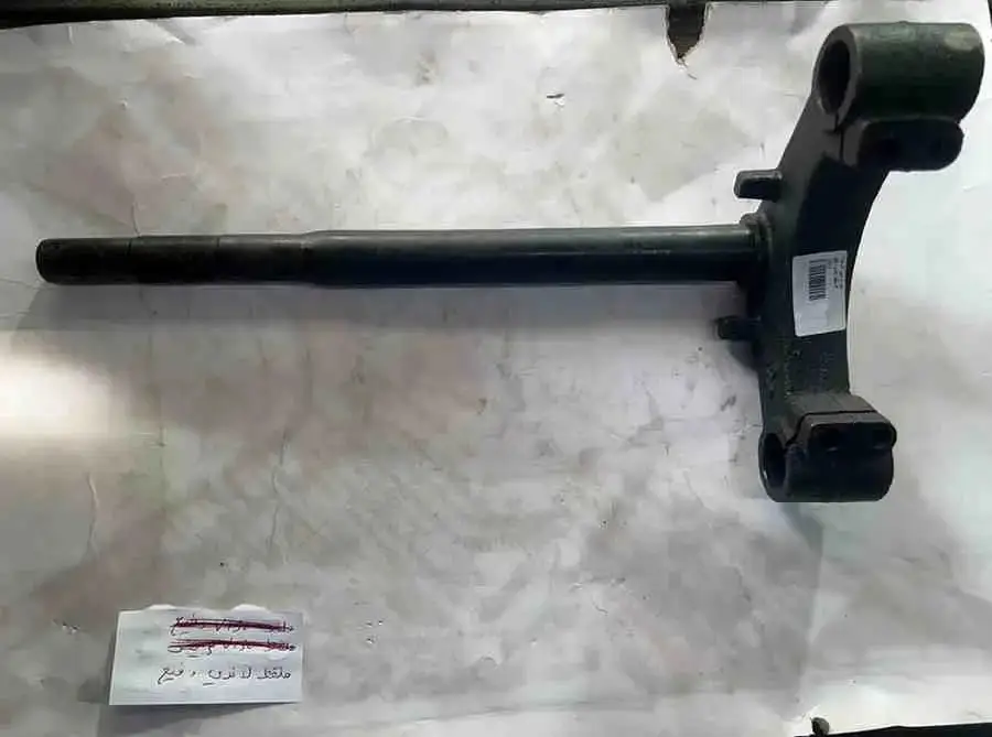 ملقط رفيع LINDY - أجزاء التوجيه - عادي – ملقط رفيع لدراجات LINDY، يربط الشوكات بالإطار لتوجيه سلس ودقيق.