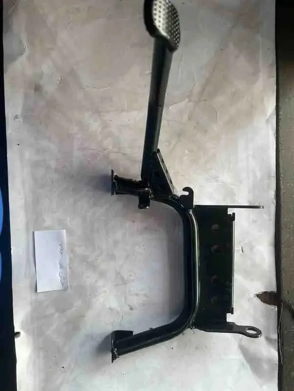 قاعدة الدراجة الوسطية V180 - الهيكل والإطار - عادي – قاعدة الدراجة الوسطية لدراجات V180، تحافظ على الدراجة بوضعية عمودية للركن أو الص...