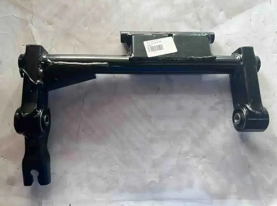 قاعدة المحرك GR - قطع المحرك - عادي – قاعدة المحرك لدراجات GR، تثبت المحرك في الإطار وتقلل الاهتزازات لضمان أداء مستقر...