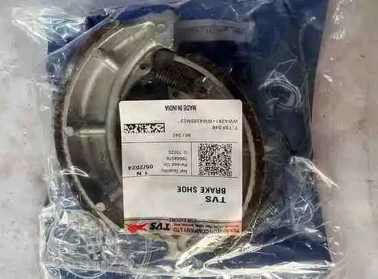 فحمة فرامل خلفية TVS - أجزاء الفرامل - أصلي – فحمة فرامل خلفية لدراجات TVS، توفر قوة فرملة عالية وأداء إيقاف موثوق.