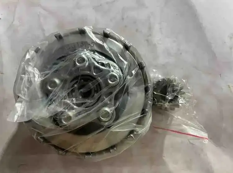 طقم كلتش كامل لدراجة Part - قطع المحرك - عادي – طقم كلتش كامل لدراجة Part، يوفّر نقل قوة قوي وأداء سلس وموثوق.