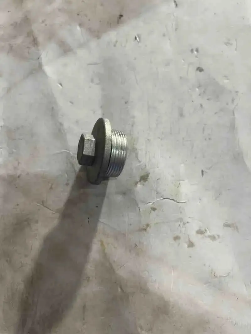 سدادة زيت - الفلاتر والزيوت - عادي – سدادة زيت تُستخدم لسد فتحات الزيت في المحرك، لمنع التسرب والحفاظ على التزييت الس...