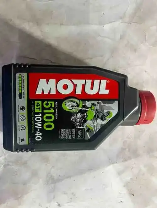 زيت محرك Motul - الفلاتر والزيوت - بريميوم – زيت محرك Motul عالي الجودة، مصمم لحماية قوية وتقليل الاحتكاك وضمان أداء طويل الأ...