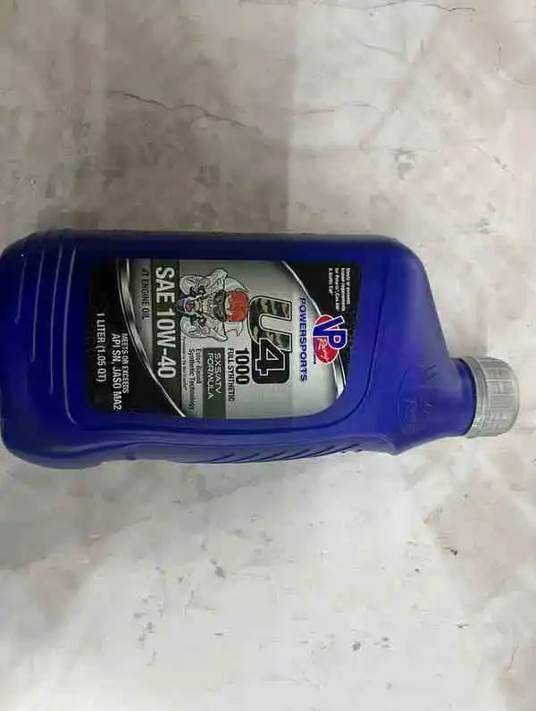 زيت محرك VP Racing - الفلاتر والزيوت - جودة جيدة جدًا – زيت محرك VP Racing عالي الأداء، منتج أمريكي يوفر حماية قوية وأداءً موثوقًا للمحر...