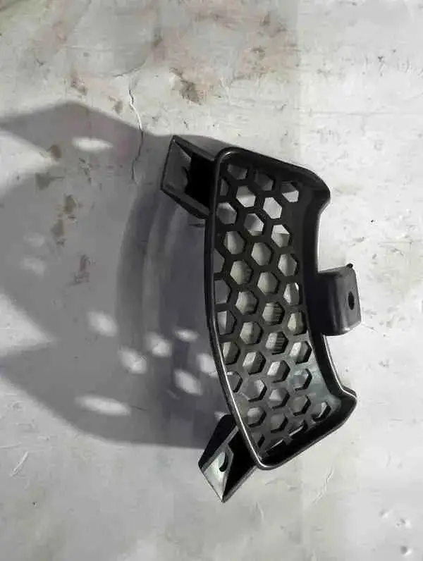 شبك أمامي – Sweet - الإكسسوارات - عادي – شبك أمامي لدراجات Sweet، يحمي الردياتير ومنطقة المحرك مع السماح بتدفق هواء مثالي...