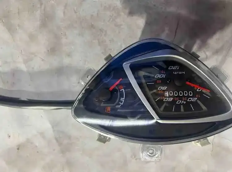 عدّاد سرعة – FS - أجزاء التوجيه - عادي – عدّاد سرعة لدراجات FS، يوفر رؤية واضحة وقياس سرعة دقيق.