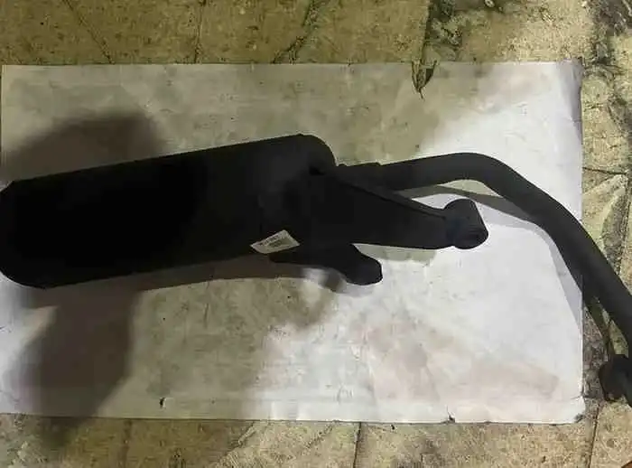 شكمان عادي – V150 - العوادم - عادي – شكمان عادي لدراجات V150، يوفّر أداءً موثوقاً وصوت محرك متوازن.