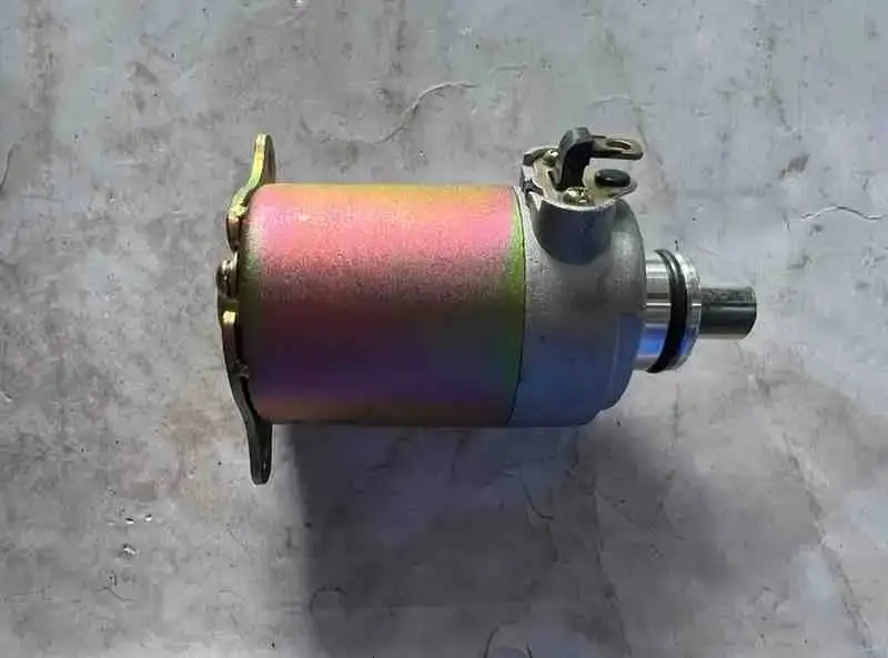 محرك تشغيل – V150 - قطع المحرك - عادي – محرك تشغيل لدراجات V150، يوفر بدء تشغيل موثوق وسلاسة في الأداء.